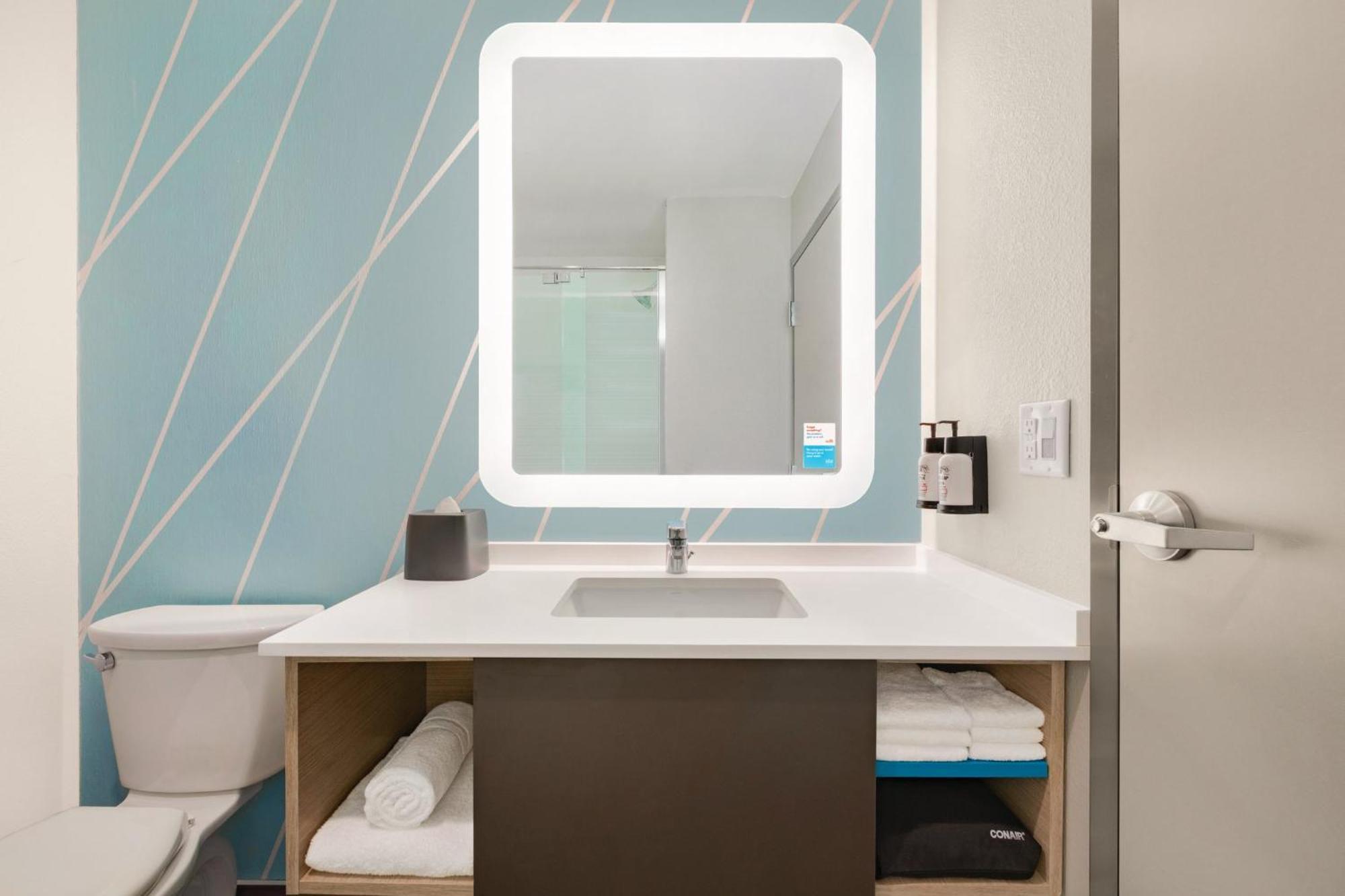 Avid Hotel Wisconsin Dells Lake Delton By Ihg エクステリア 写真